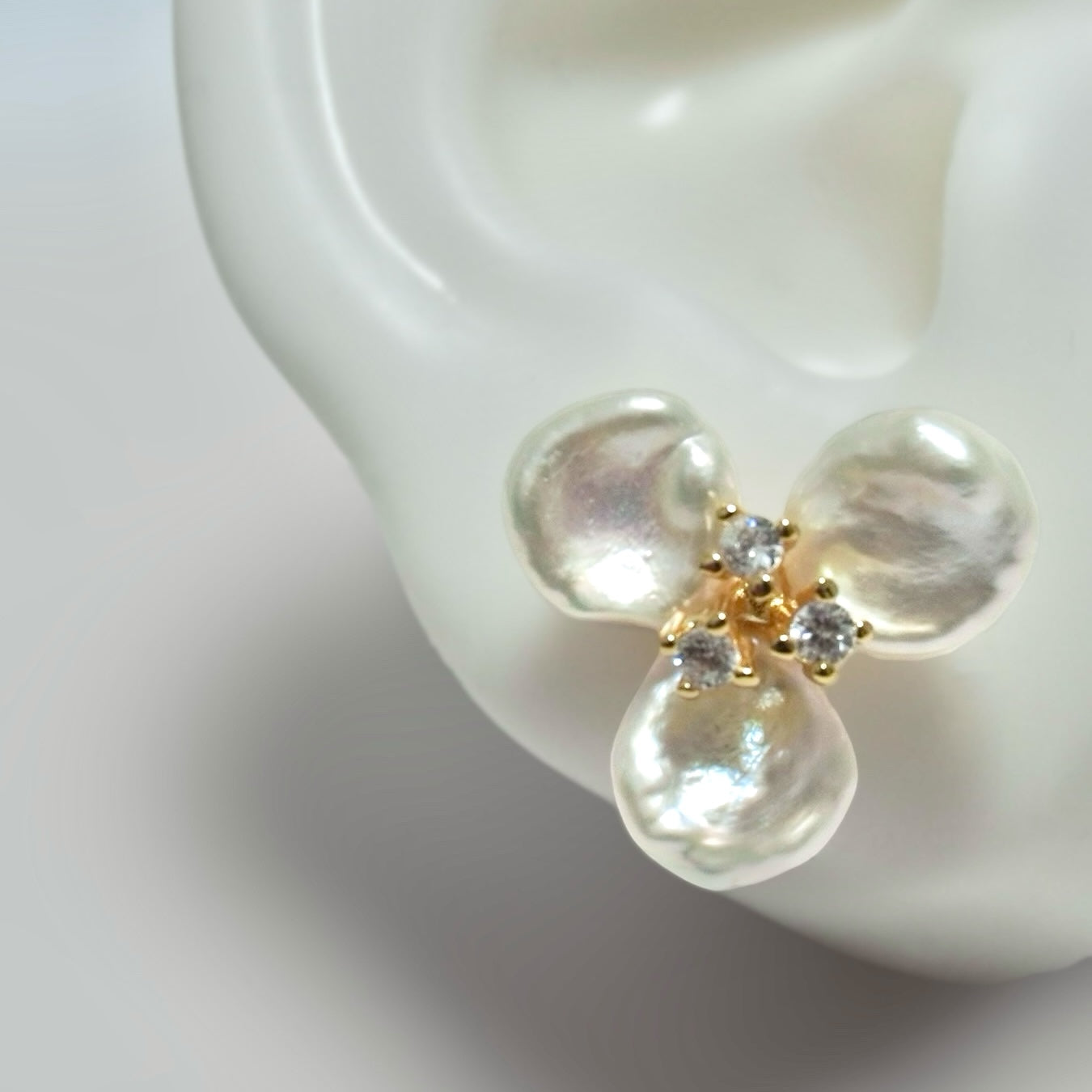 Petal Pearl Bloom Pierce