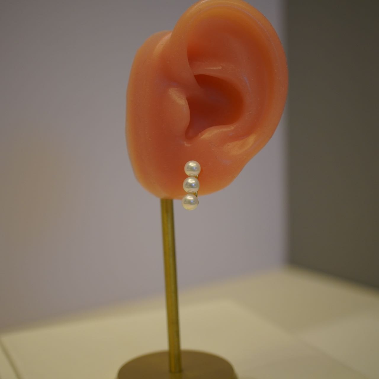 Triple Pearl Bar Chain Pierce