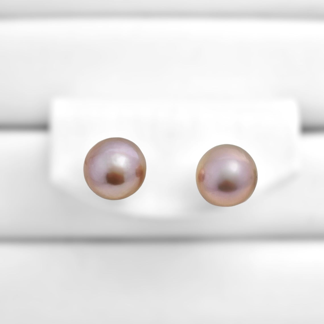 Natural Color Pearl Pierce