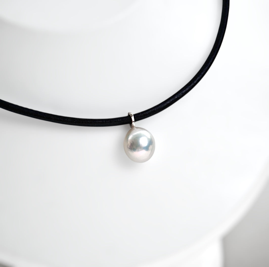 Baroque Pearl Leather Choker