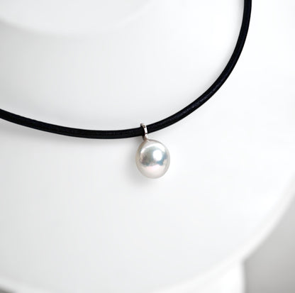 Baroque Pearl Leather Choker