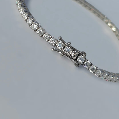 Moissonaite Line Bracelet