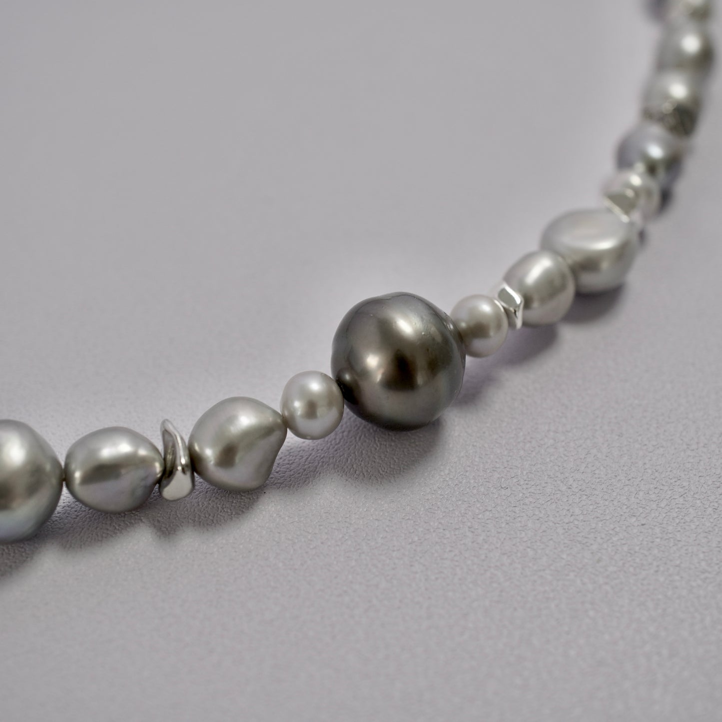 Mix Pearl Necklace